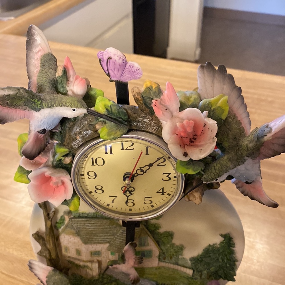 COPY - Humming bird clock - Picture 2 of 5